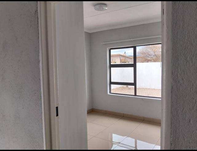 2 BEDROOM PROPERTY TO RENT IN CHROOM PARK